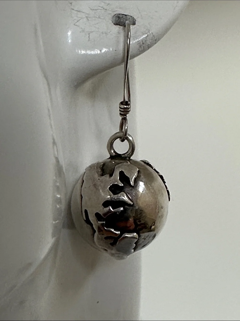 925 Sterling Silver Filigree Globe Drop Earrings